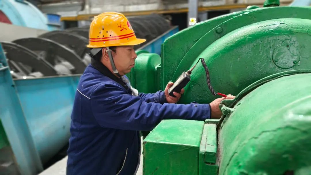 致敬!春節堅守崗位的每一個“你” 致敬!春節堅守崗位的每一個“你”