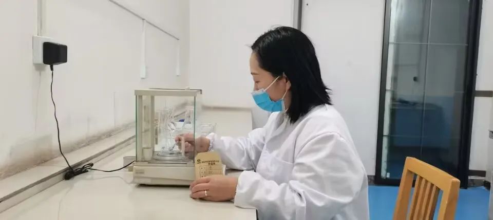 致敬!春節堅守崗位的每一個“你” 致敬!春節堅守崗位的每一個“你”