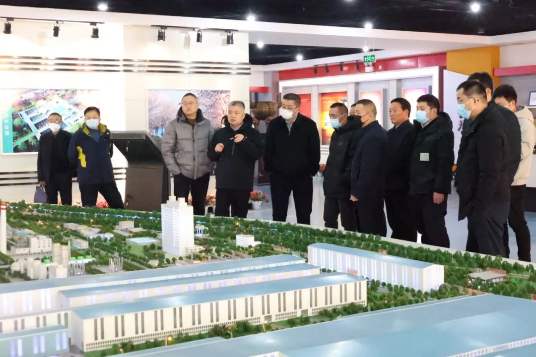 �����ɫұ�V���F�hί��ӛ�������L������һ�е��䓼��F�h䓹�˾������Մ