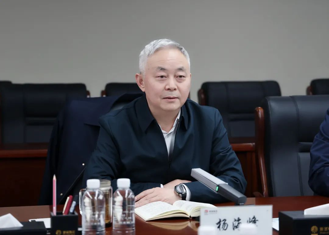 陜鋼集團與攀鋼集團簽訂戰略合作協議 陜鋼集團與攀鋼集團簽訂戰略合作協議