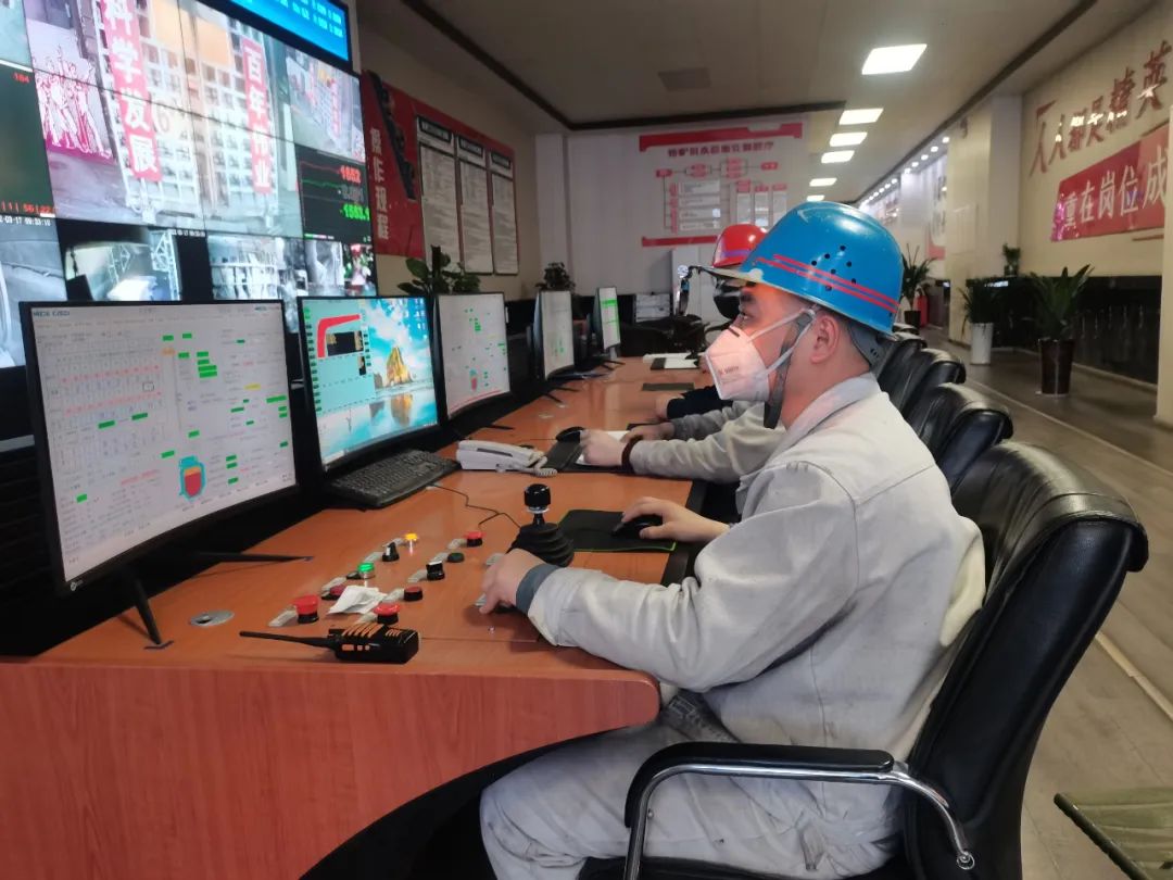 初春 龍鋼公司煉鋼廠扭虧為盈激戰正酣 初春 龍鋼公司煉鋼廠扭虧為盈激戰正酣