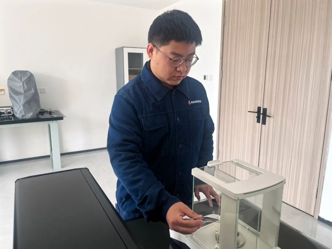 創(chuàng)新創(chuàng)效的研發(fā)小能手 創(chuàng)新創(chuàng)效的研發(fā)小能手