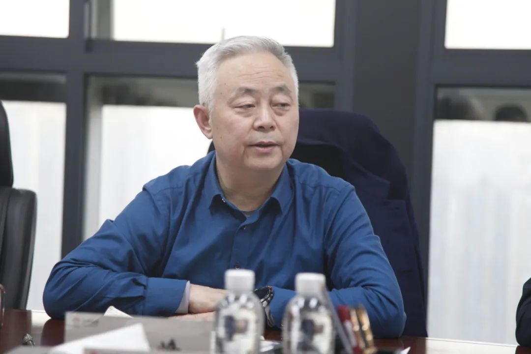 �䓼��F�hί���}�о������˲�ʹ�ü��F�M�����O����