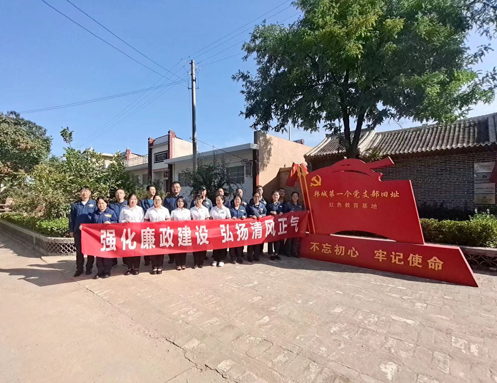 �۽����ĺݰl(f��)��  �������L(f��ng)��Ч��