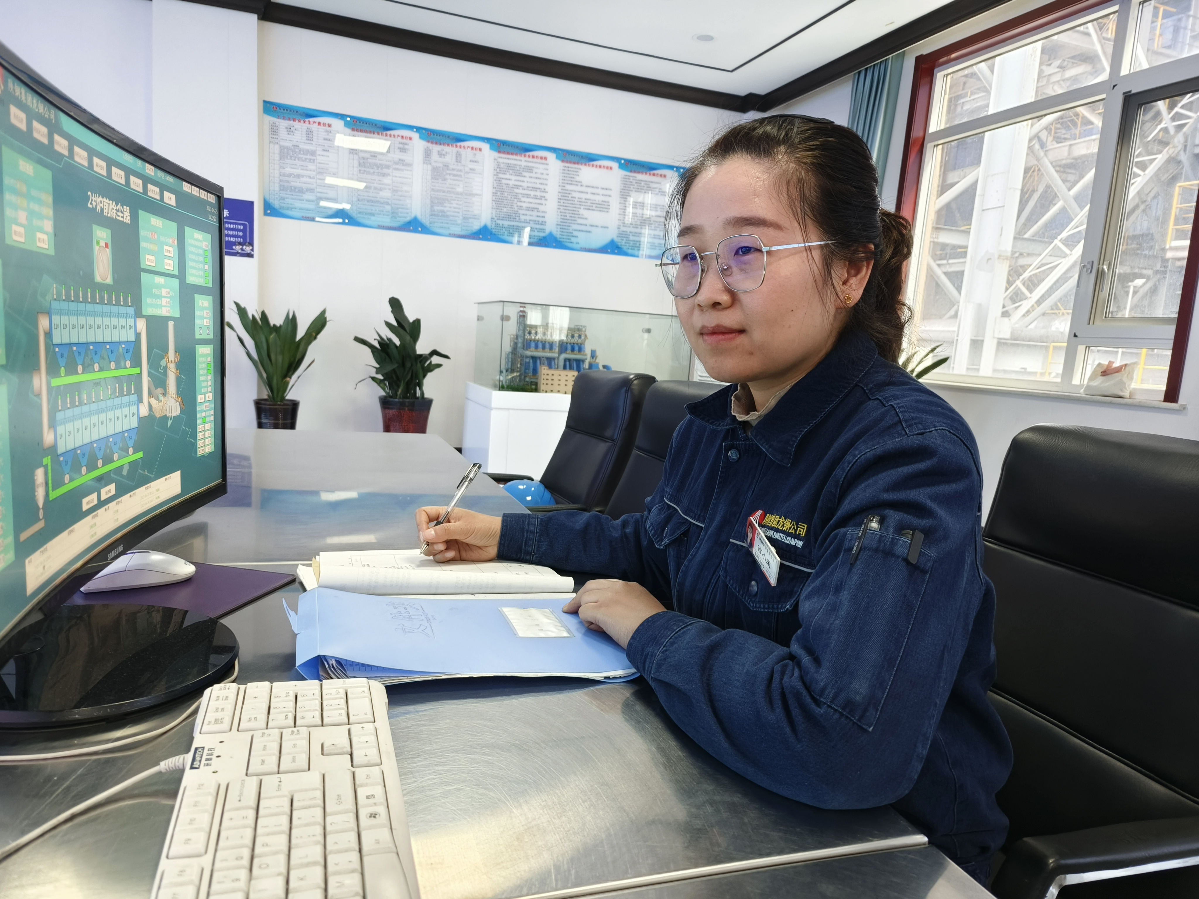 �㟒Ӳ���ഺ �����Gɫ䓳�