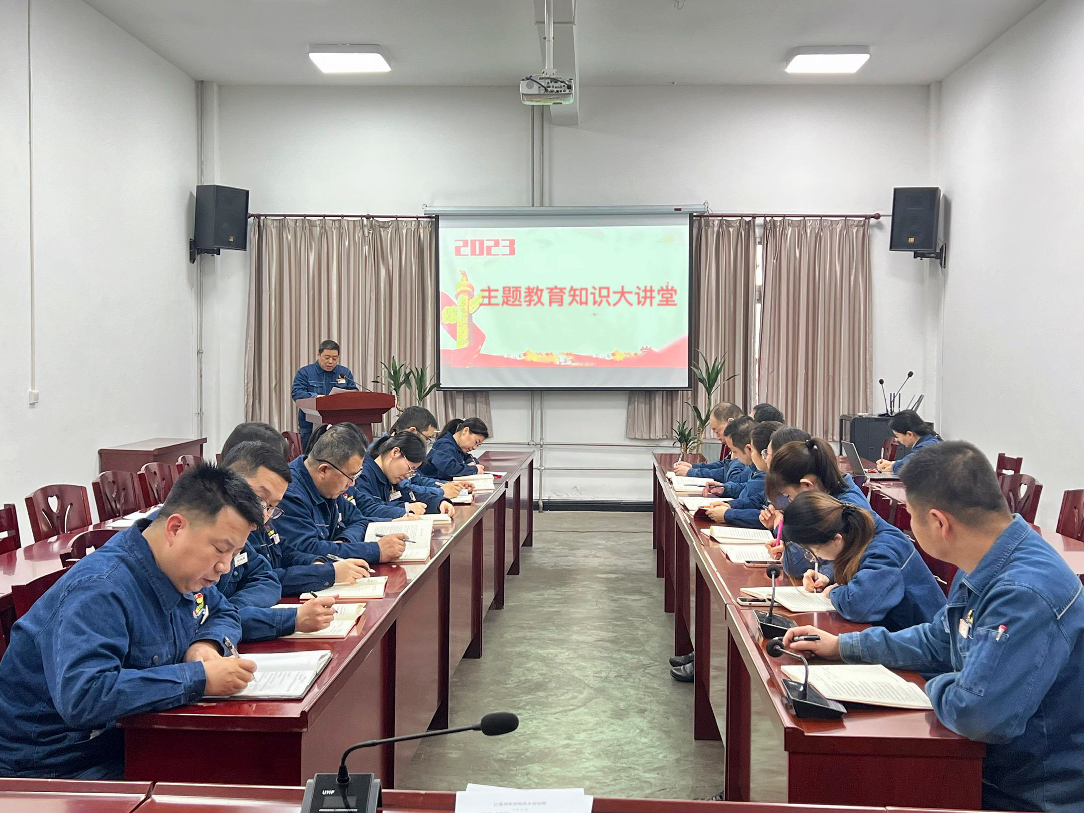 �۽����W���С� �������}���������ߌ�