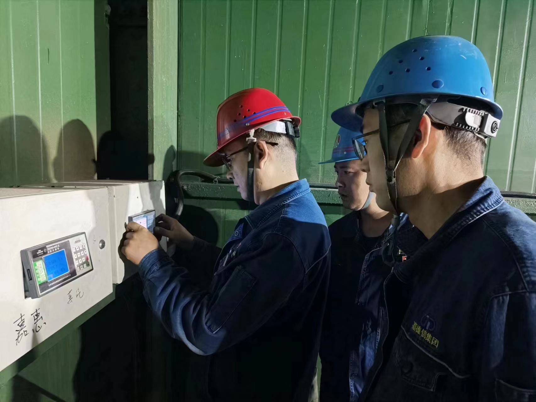 �۽����W���С� �������}���������ߌ�