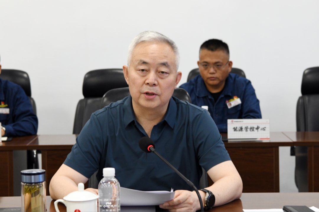 楊海峰到龍鋼公司進行安全環保工作調研并安全履職 楊海峰到龍鋼公司進行安全環保工作調研并安全履職