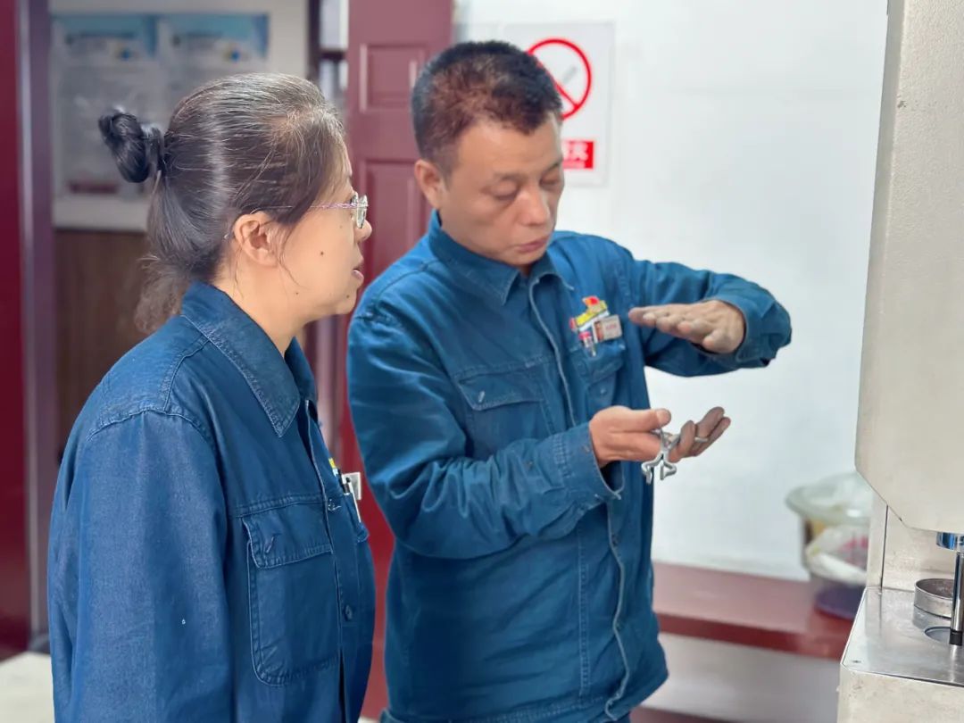 我給設(shè)備當(dāng)“醫(yī)生” 我給設(shè)備當(dāng)“醫(yī)生”