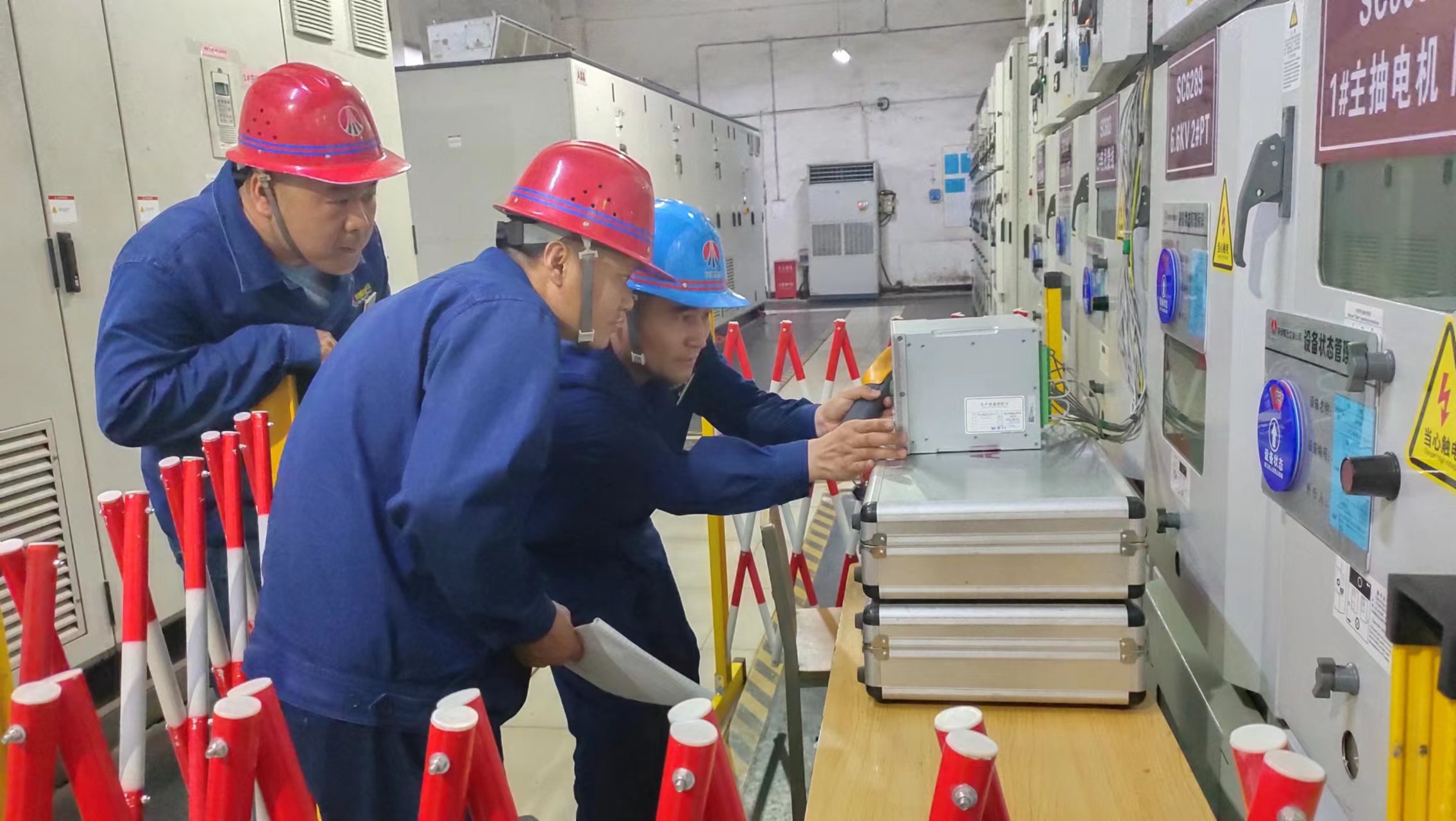 ���ӿ�ǰ ����(zh��n)�O(ji��n)�� �����a(ch��n)��(j��ng)�Iע�롰��������