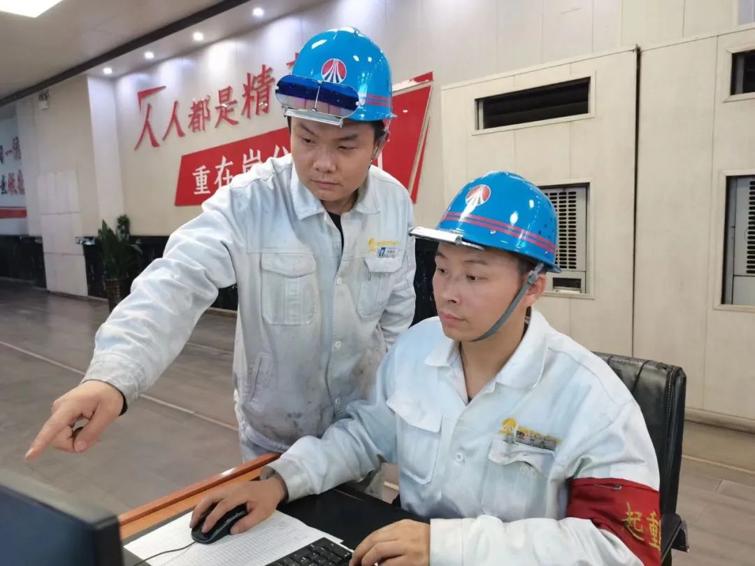 錨定目標善作為 集智聚力求突破 錨定目標善作為 集智聚力求突破