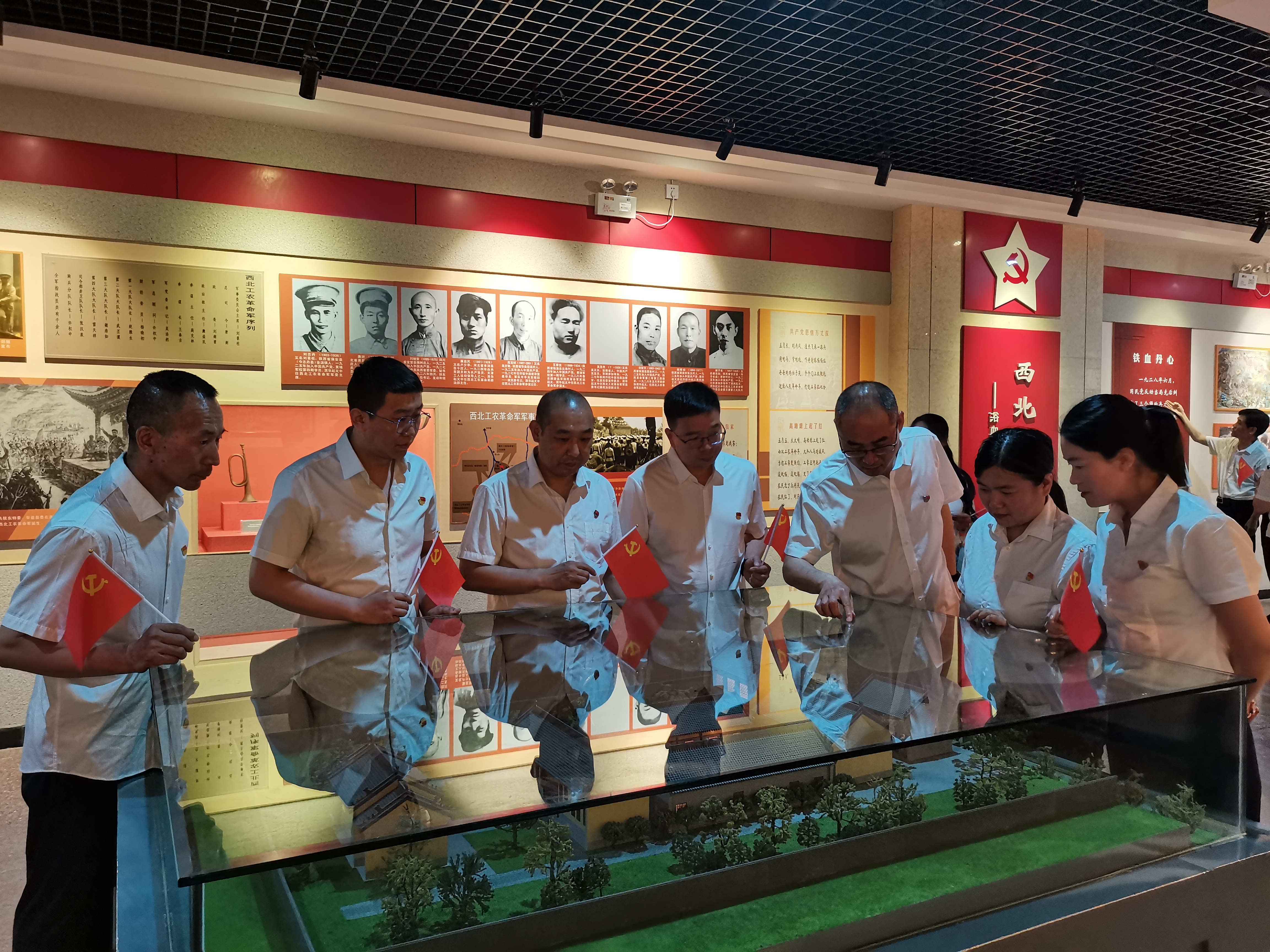 �������h���� ���l������