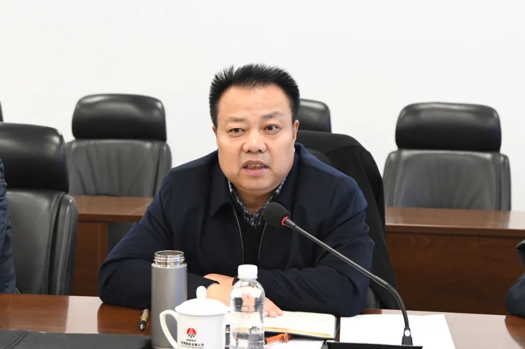 寶雞石油鋼管公司、延長(zhǎng)石油物資集團(tuán)與陜鋼集團(tuán)聯(lián)合召開石油鋼管項(xiàng)目工作會(huì) 寶雞石油鋼管公司、延長(zhǎng)石油物資集團(tuán)與陜鋼集團(tuán)聯(lián)合召開石油鋼管項(xiàng)目工作會(huì)