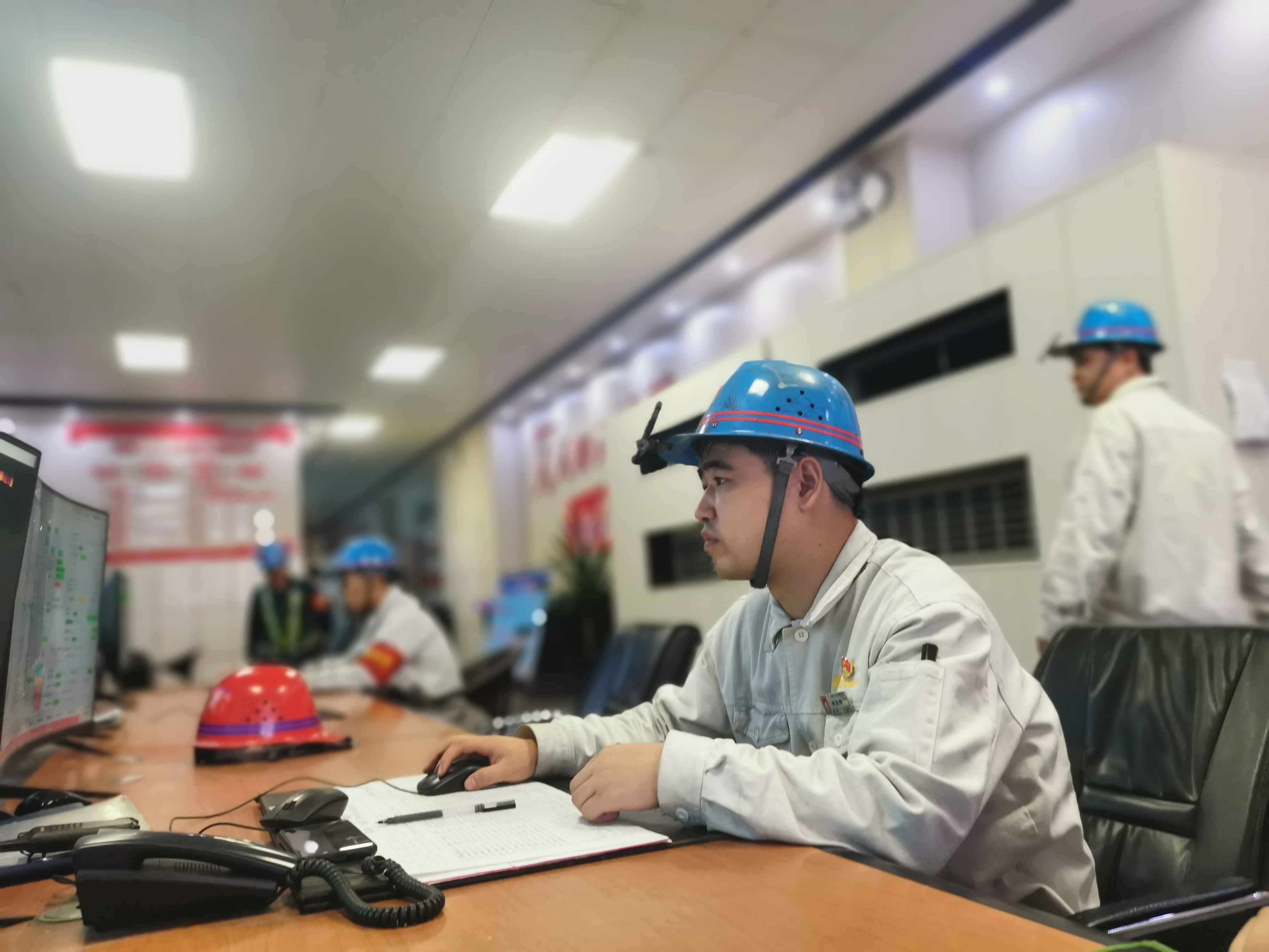 新年開新局 行穩(wěn)步更堅(jiān) 新年開新局 行穩(wěn)步更堅(jiān)