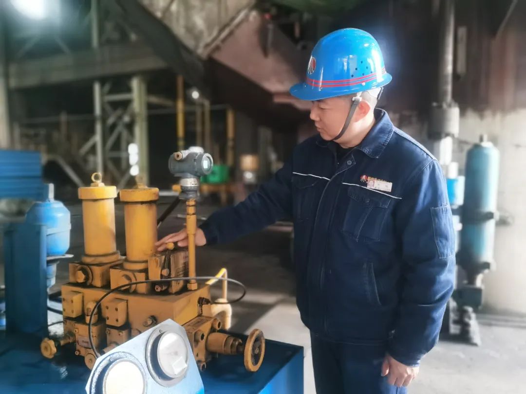 集中精力苦練“內(nèi)功” 全力打好生產(chǎn)“硬仗” 集中精力苦練“內(nèi)功” 全力打好生產(chǎn)“硬仗”