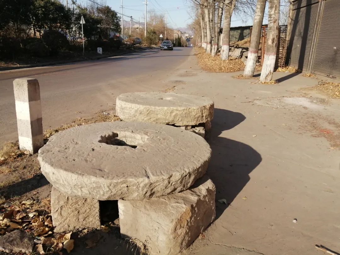 ��ڵ�ʯ����