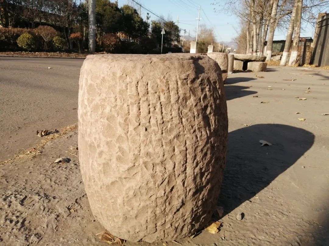 ��ڵ�ʯ����