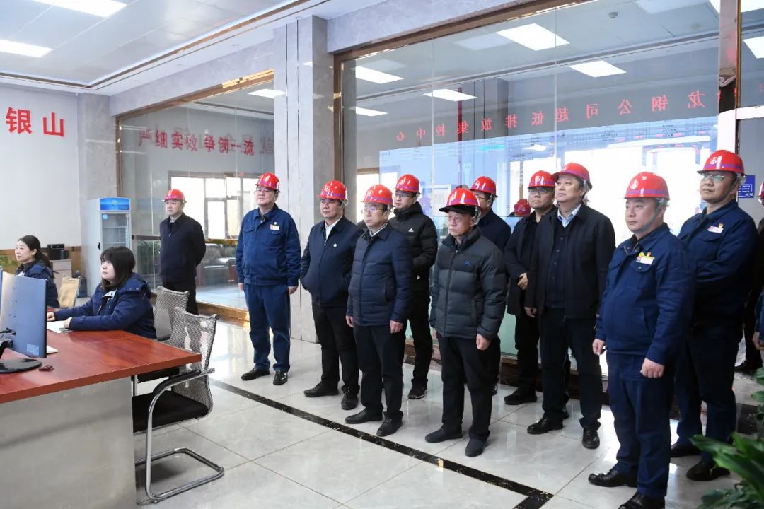 杜平一行到陜鋼集團龍鋼公司開展一季度安全環保督導檢查 杜平一行到陜鋼集團龍鋼公司開展一季度安全環保督導檢查