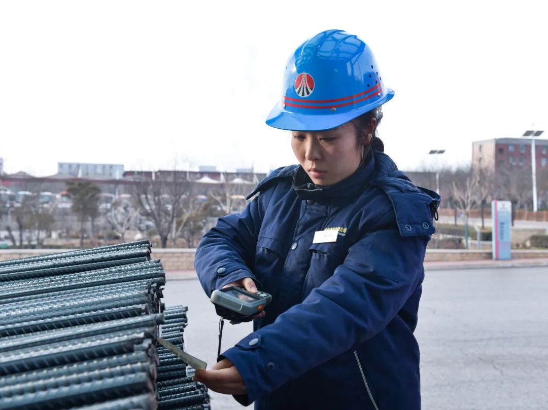 看!兩代人這樣守護(hù)“禹龍藍(lán)” 看!兩代人這樣守護(hù)“禹龍藍(lán)”