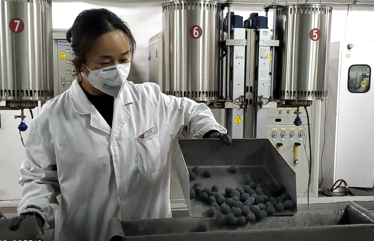 �������桱���ϡ��펽�����������ӵĻ𻨣�