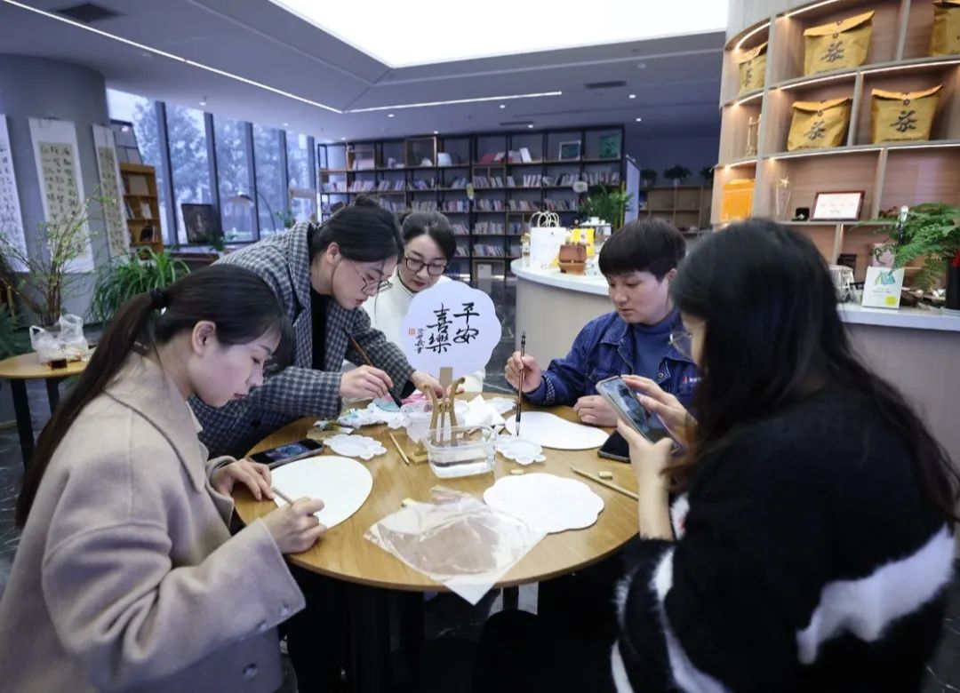 ��ӛ���н��¹� �������^չ�L��