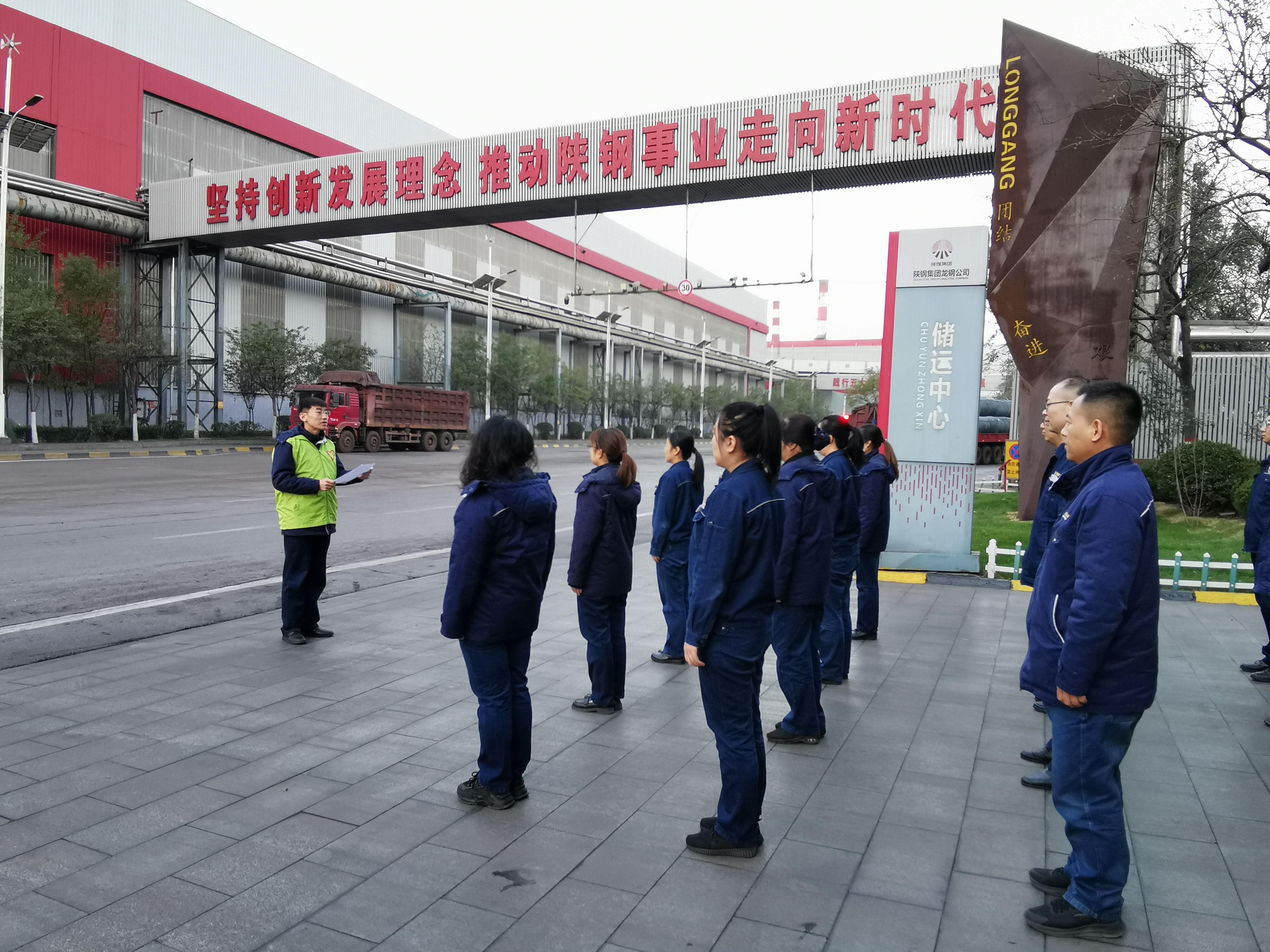 凝“青”聚力 微光閃耀 以螢火之光激活“青春密碼” 凝“青”聚力 微光閃耀 以螢火之光激活“青春密碼”