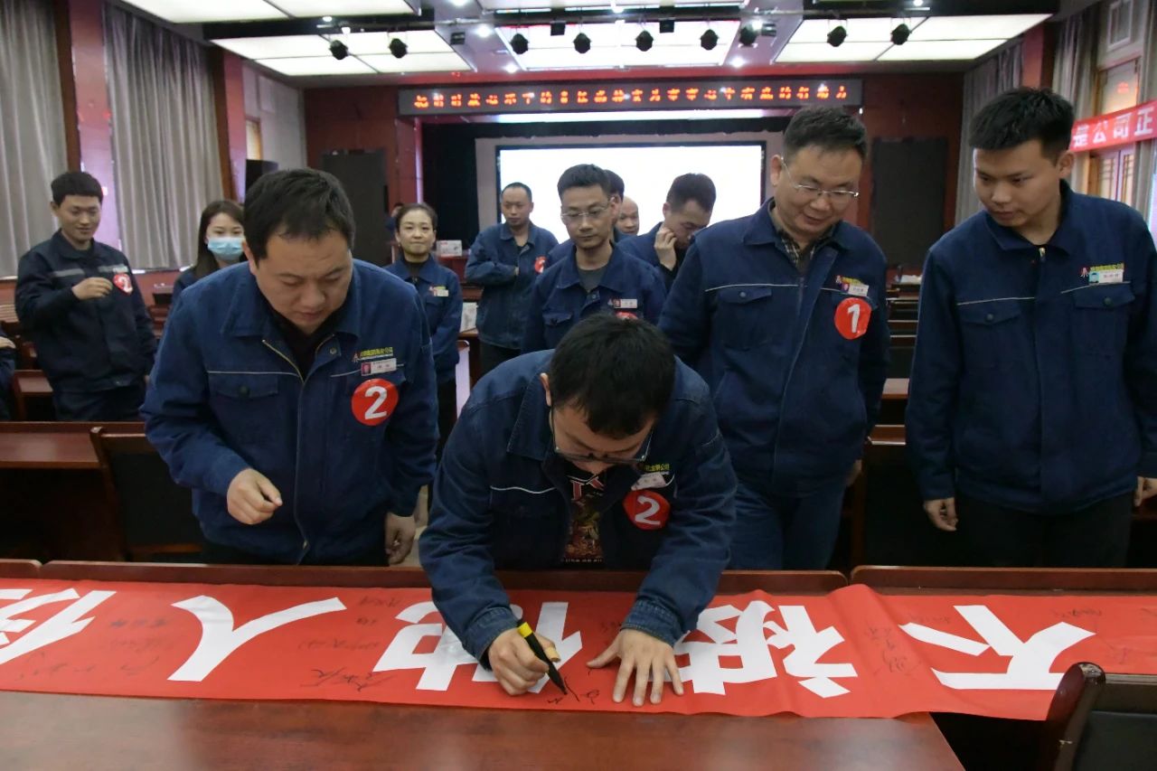 �����ڴ��죬���i�^���ˑB