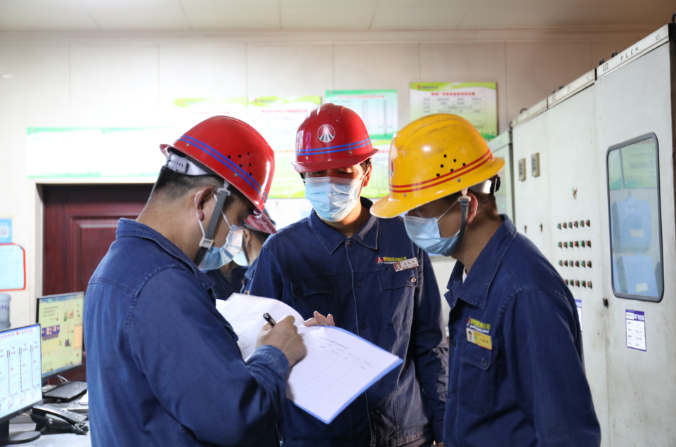 龍鋼公司5#轉爐獲評全國節能降耗“創先爐” 龍鋼公司5#轉爐獲評全國節能降耗“創先爐”