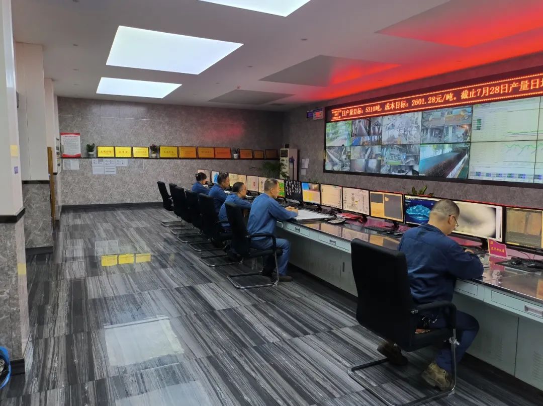 龍鋼公司5#高爐焦炭負荷實現(xiàn)新突破 龍鋼公司5#高爐焦炭負荷實現(xiàn)新突破