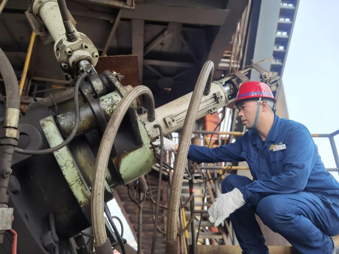 龍鋼公司5#高爐焦炭負荷實現(xiàn)新突破 龍鋼公司5#高爐焦炭負荷實現(xiàn)新突破