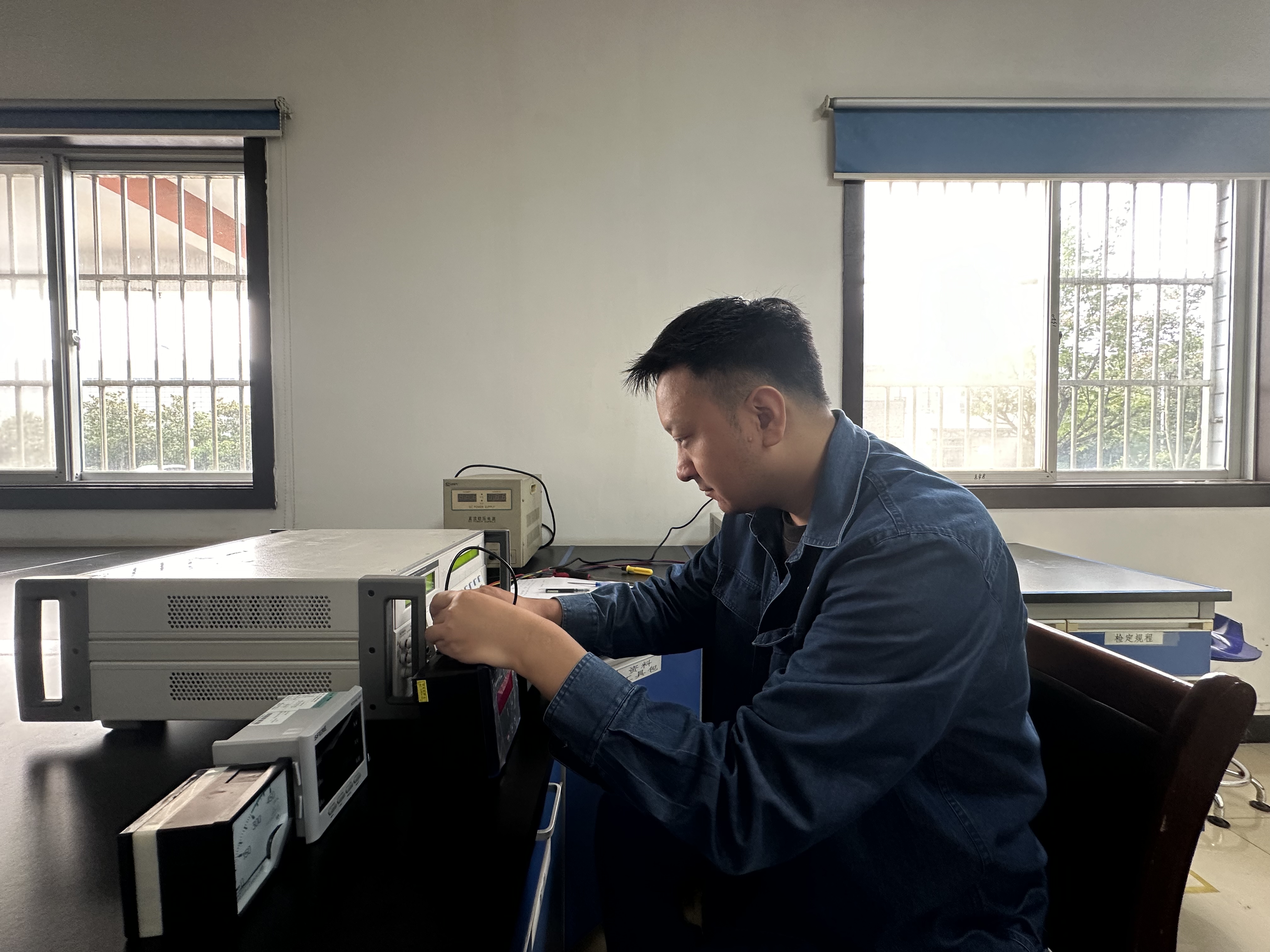 �������B��׌�๤���ܡ�Cλ������