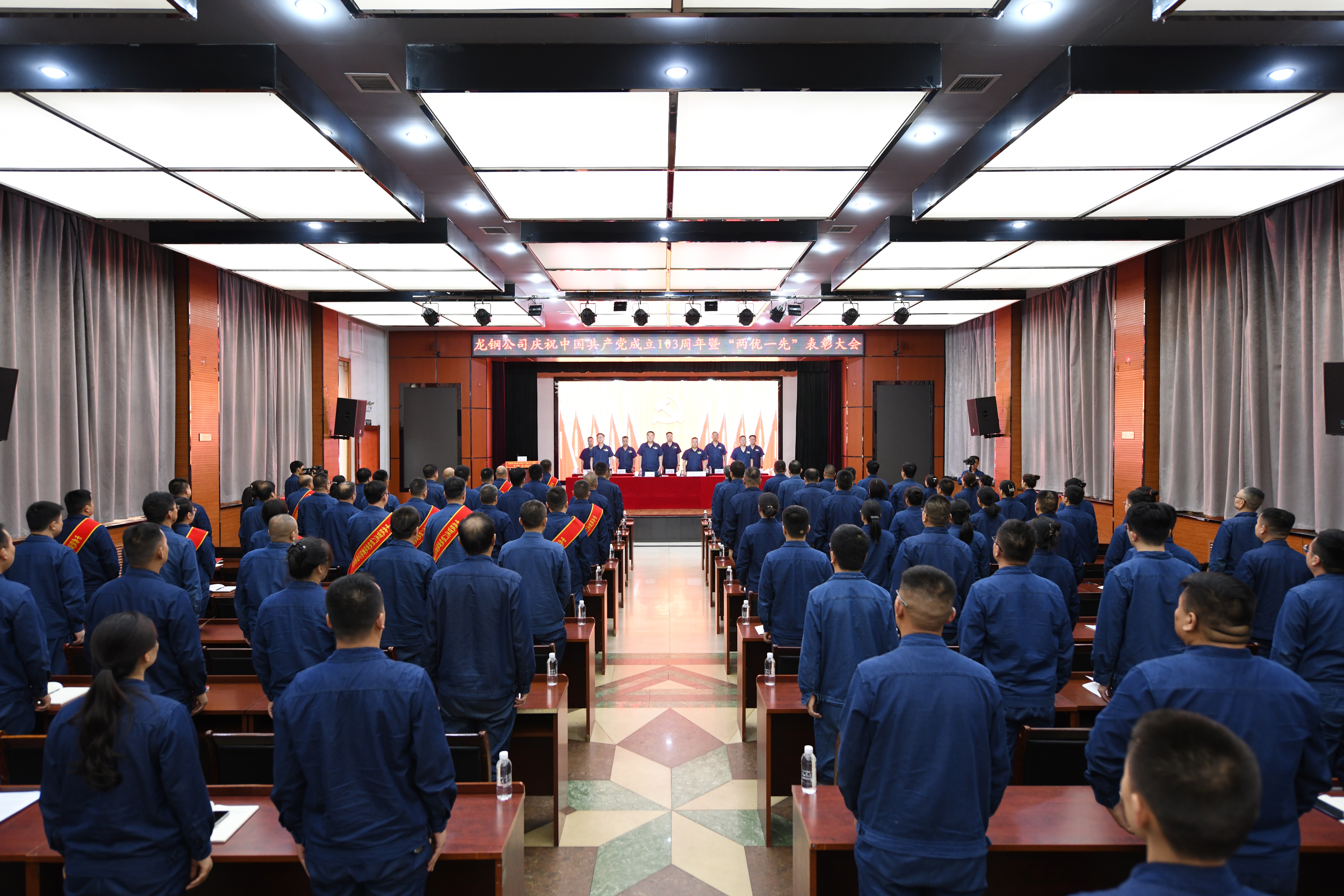 �����h���I(l��ng)�� �c(di��n)ȼ��I(y��)�l(f��)չ���tɫ���桱