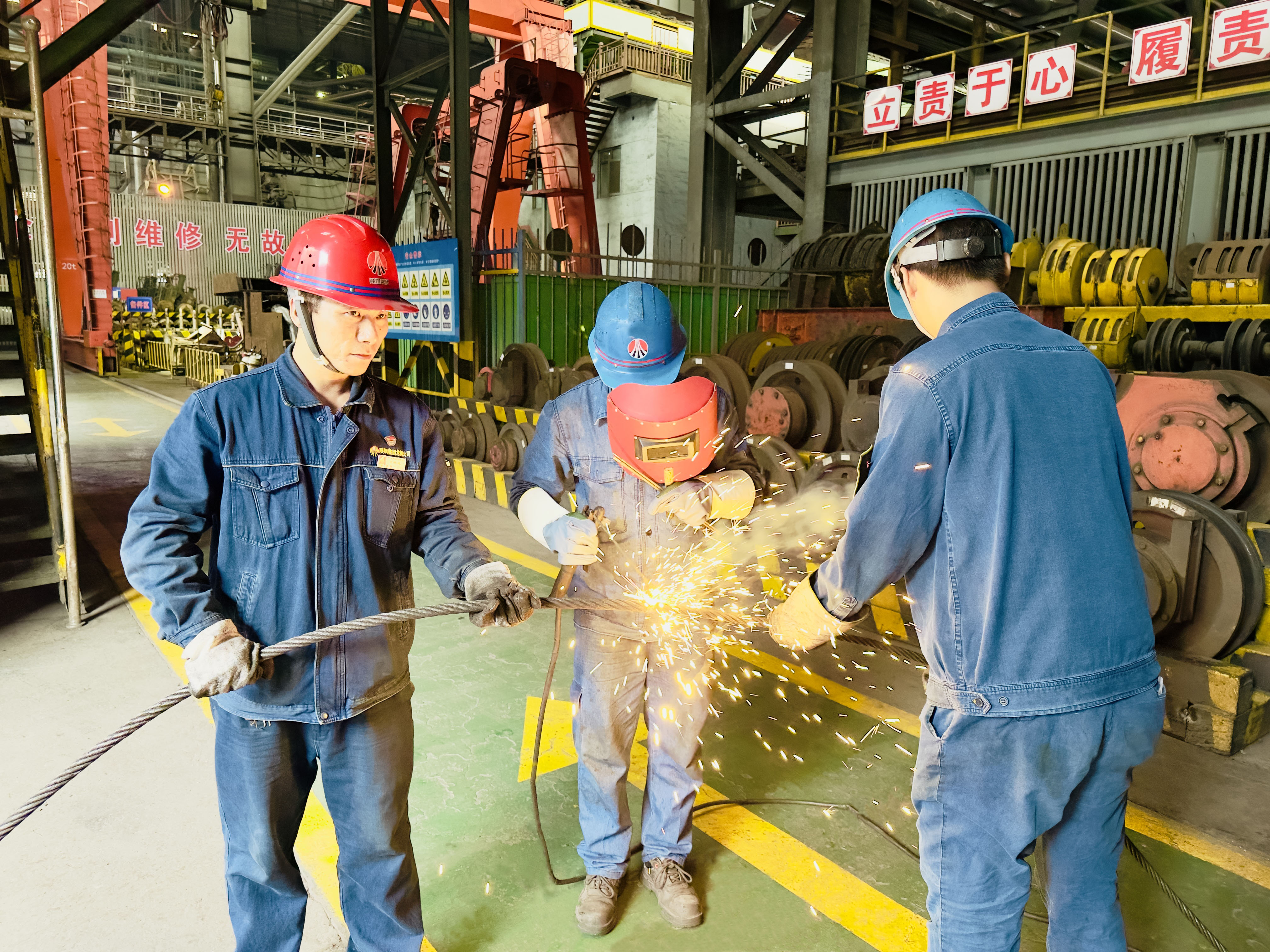 快抬頭!看百米鋼絲繩邂逅“新動力” 快抬頭!看百米鋼絲繩邂逅“新動力”