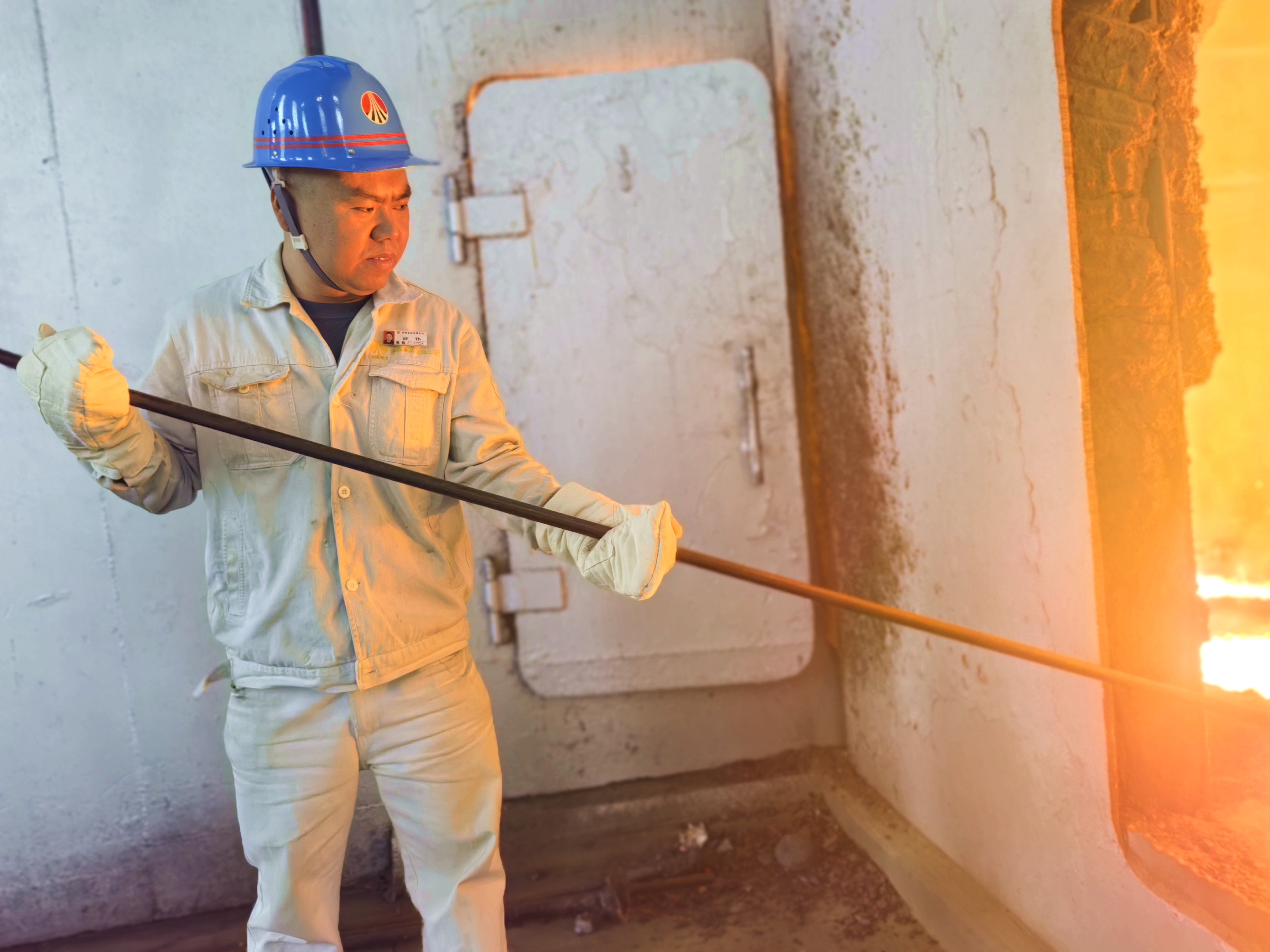 優質鐵水“成績單”是這樣“煉”成的 優質鐵水“成績單”是這樣“煉”成的