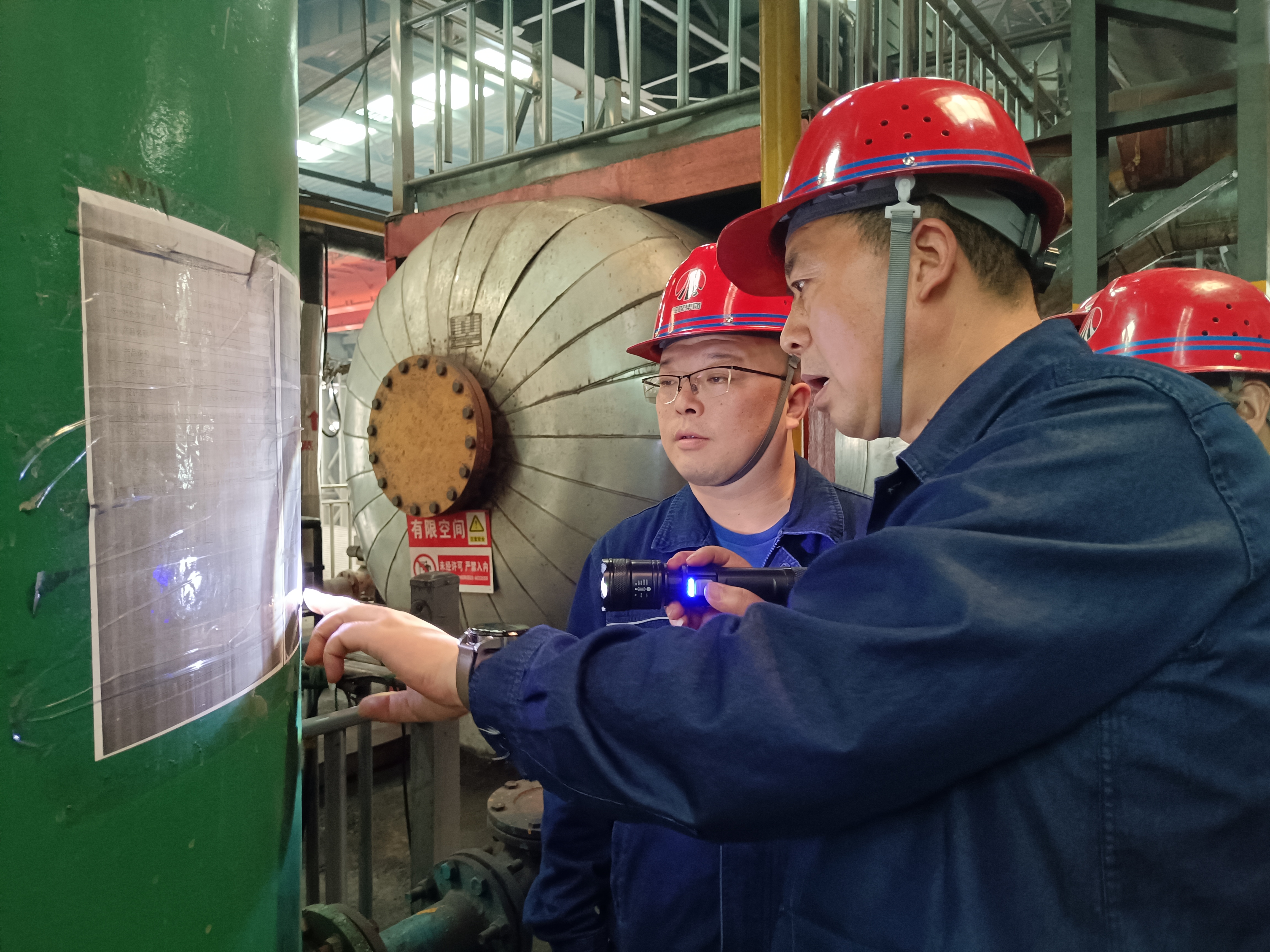 �������O����Q�����Ŀ�˱��{�o��