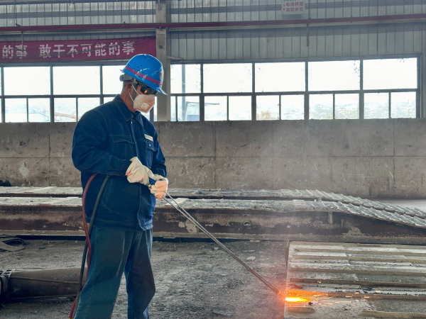 聚力“三項”重點 強(qiáng)推三年攻堅 全面提升安全環(huán)保治理能力 聚力“三項”重點 強(qiáng)推三年攻堅 全面提升安全環(huán)保治理能力