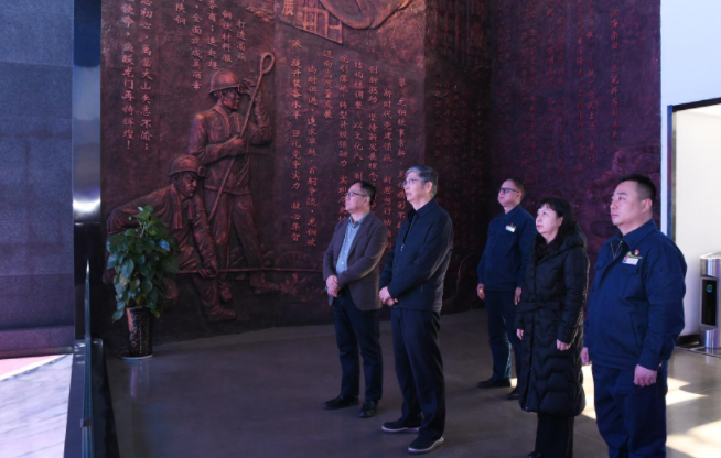 ���ʡ�������h�M�ɆT������ϯ��ռ܊һ�е��䓼��F��䓹�˾ο���{��