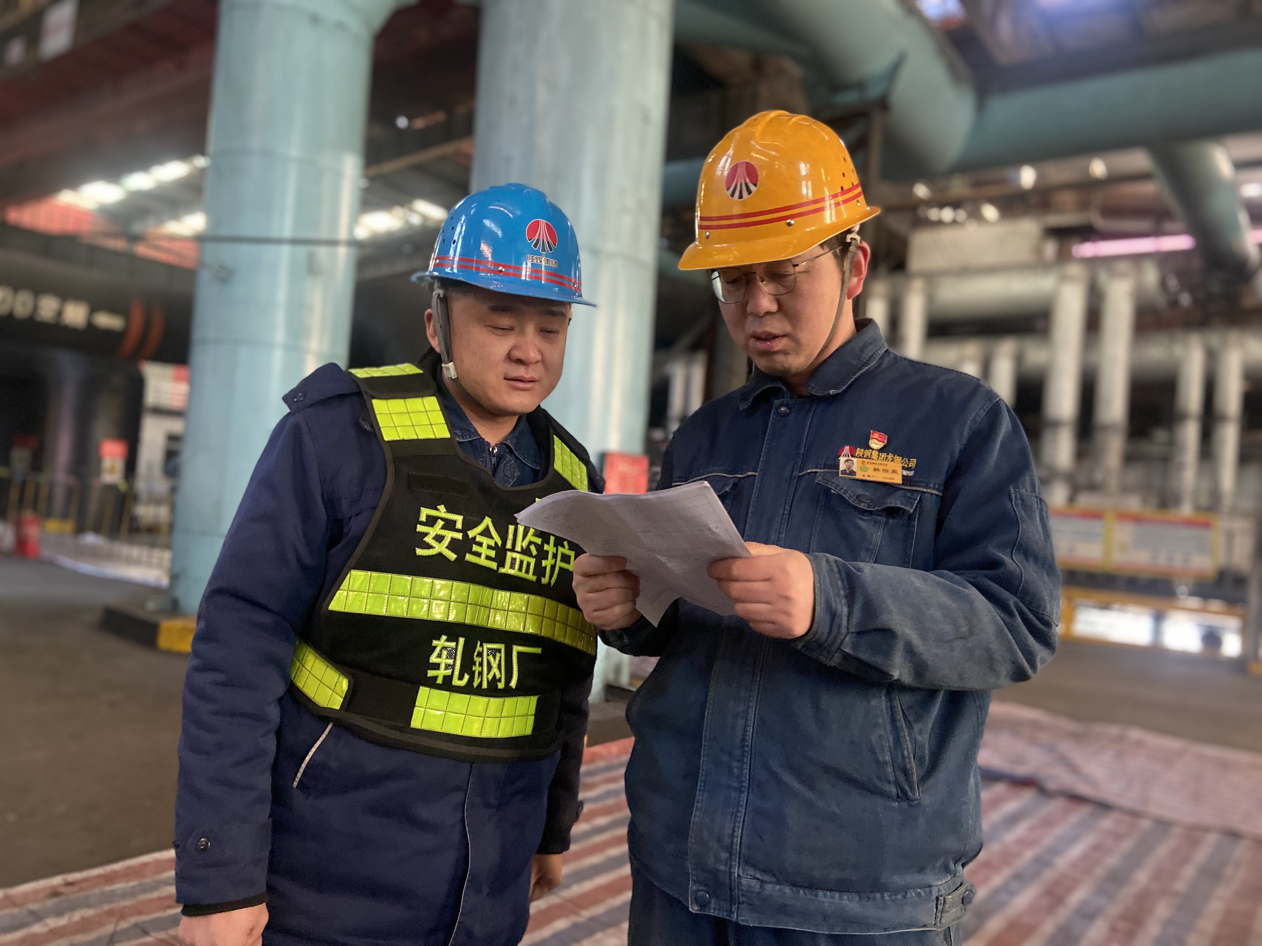 鐵肩扛重任 寒冬檢修綻英姿 鐵肩扛重任 寒冬檢修綻英姿