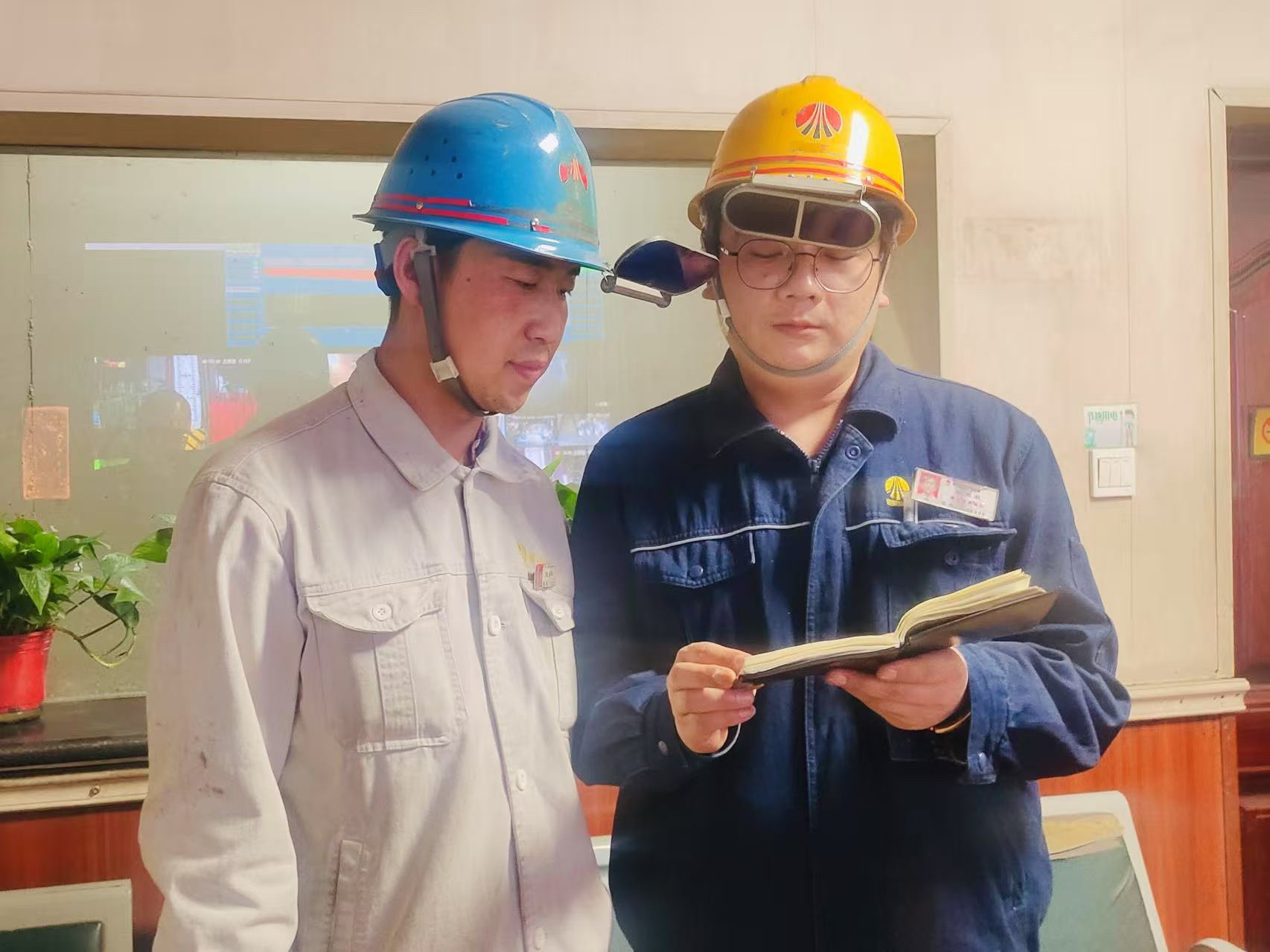 以思想“破冰”引領逆勢“突圍” 以思想“破冰”引領逆勢“突圍”