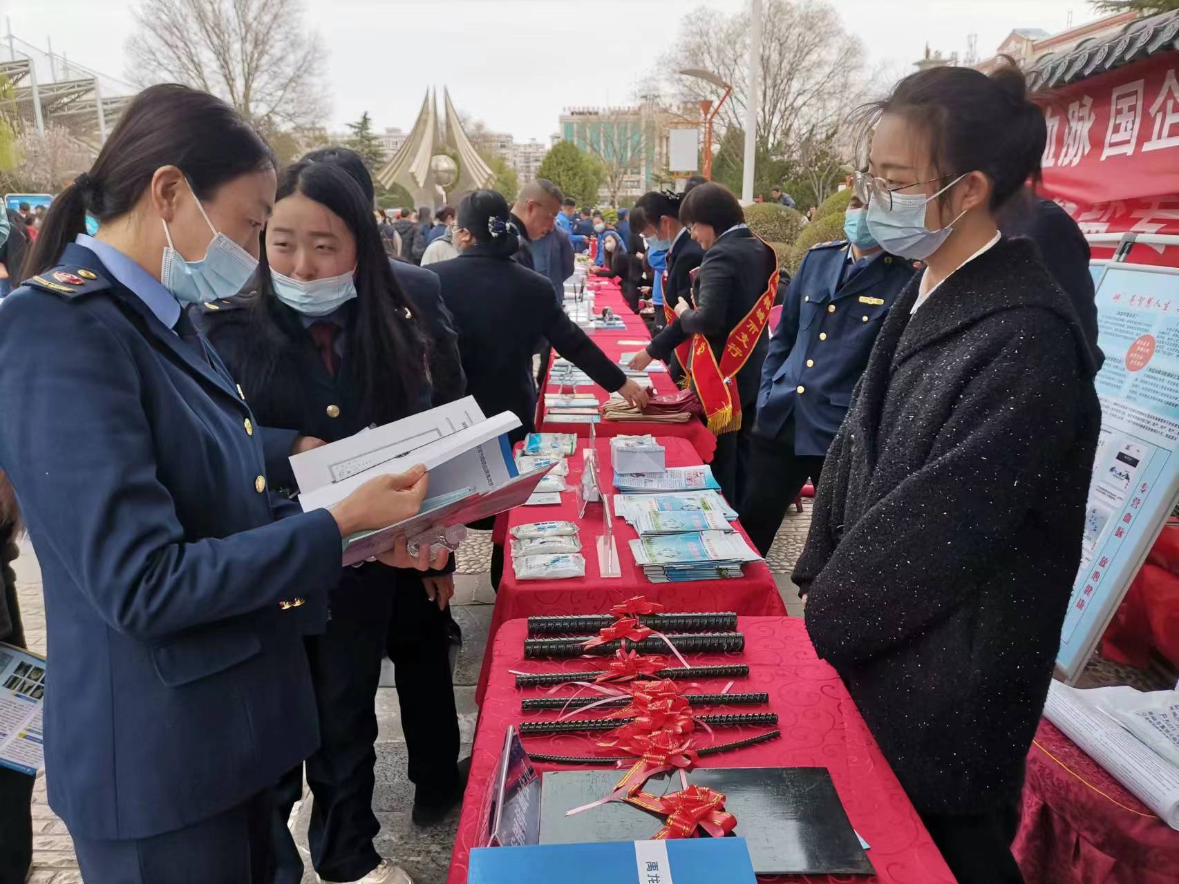 龍鋼公司:以誠(chéng)信和品質(zhì)鑄就“禹龍”品牌輝煌 龍鋼公司:以誠(chéng)信和品質(zhì)鑄就“禹龍”品牌輝煌