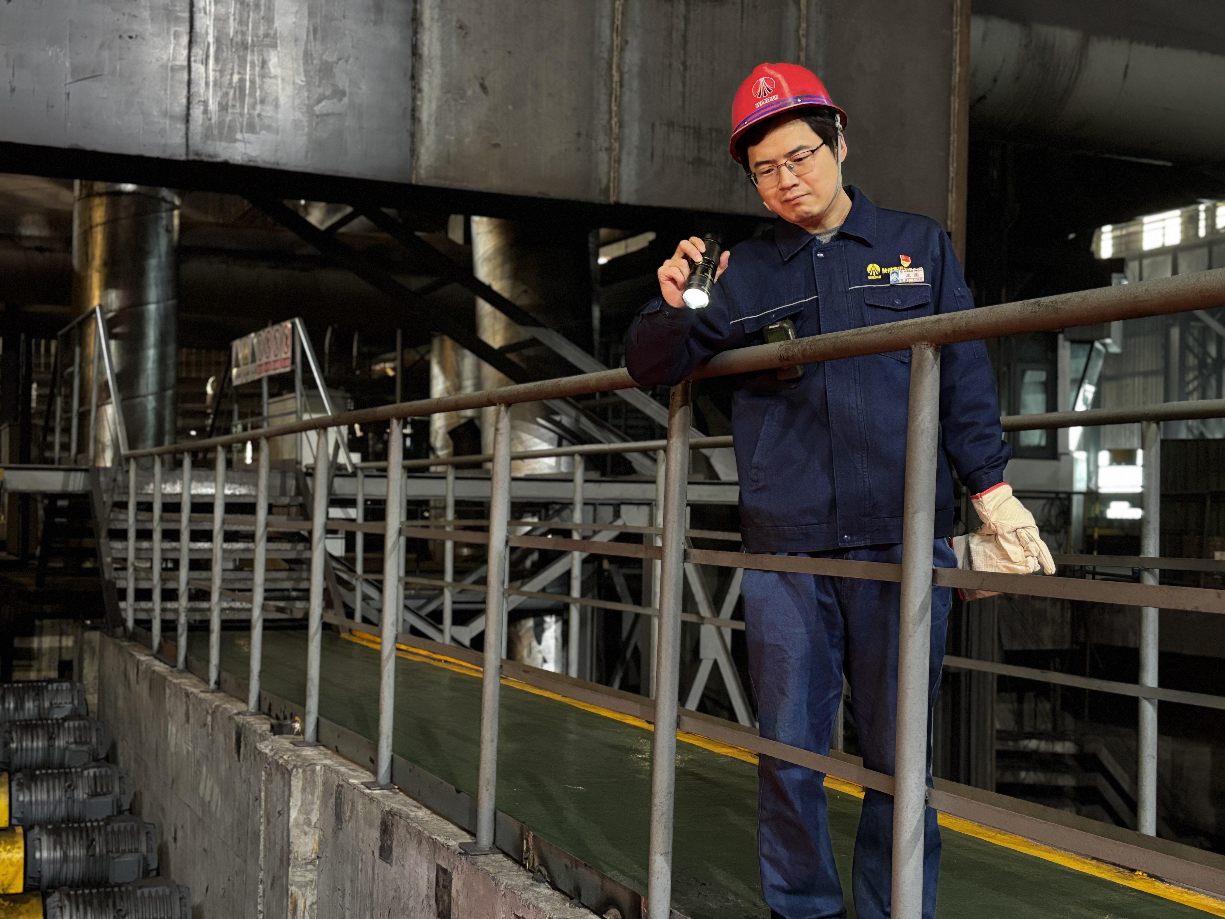 破局突圍 于逆境荊棘中踏出奮進之路 破局突圍 于逆境荊棘中踏出奮進之路