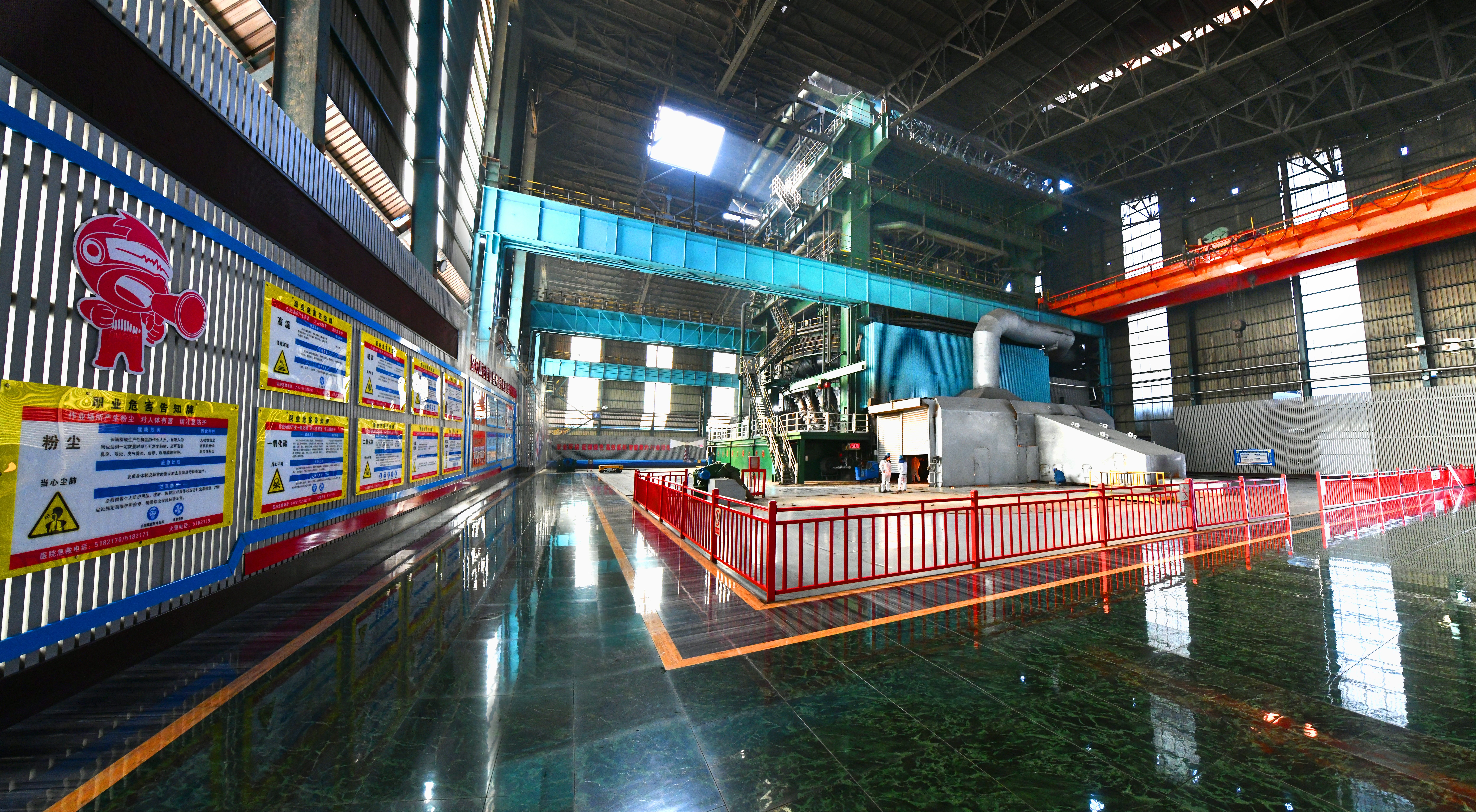 龍鋼公司:“智慧大腦”上線 煉鐵生產有了“數字管家” 龍鋼公司:“智慧大腦”上線 煉鐵生產有了“數字管家”