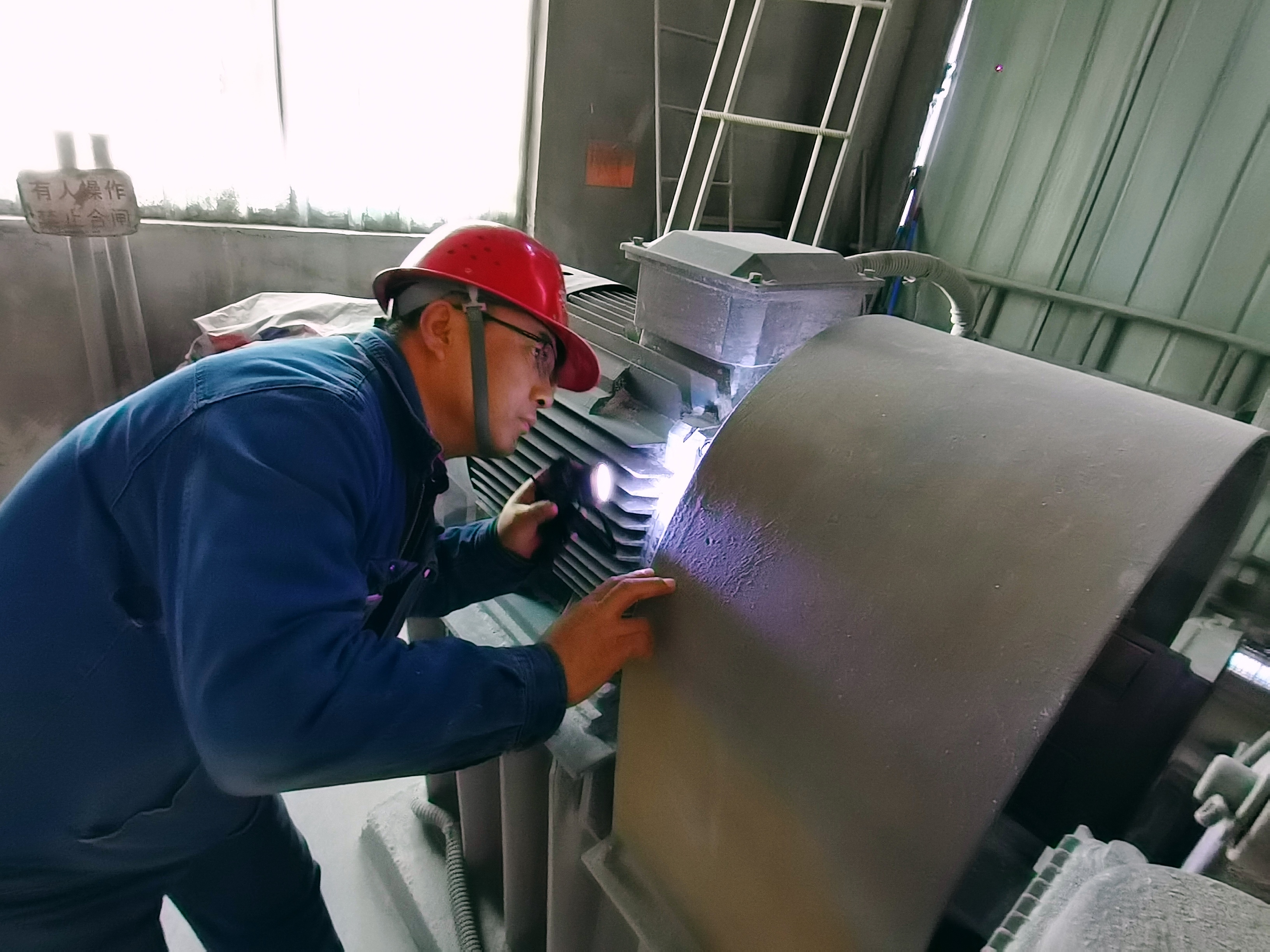 應急管理“煉”實招 安全生產“鋼”性強 應急管理“煉”實招 安全生產“鋼”性強