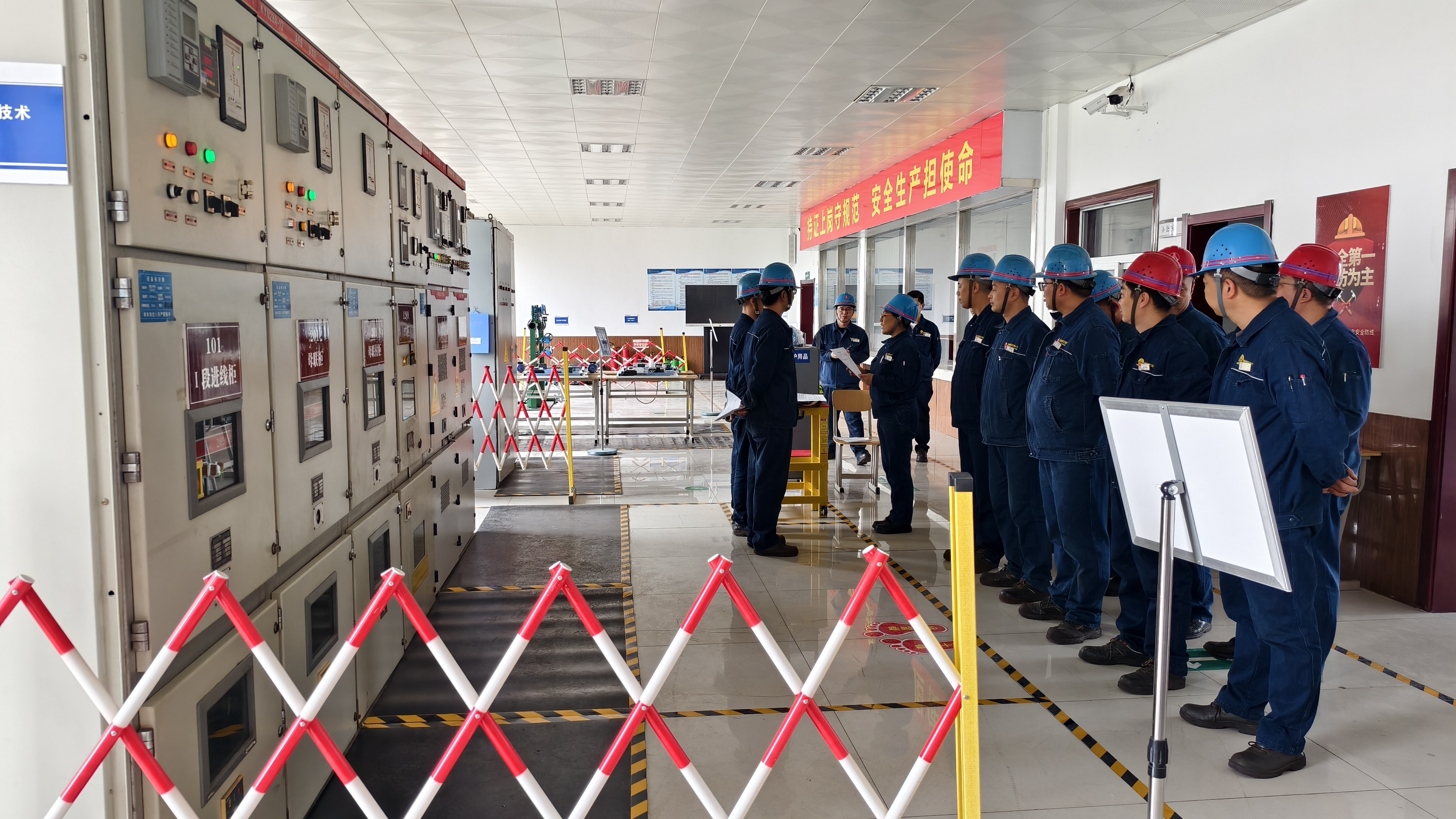 自主維修破難題 “緊日子”里摳效益 自主維修破難題 “緊日子”里摳效益