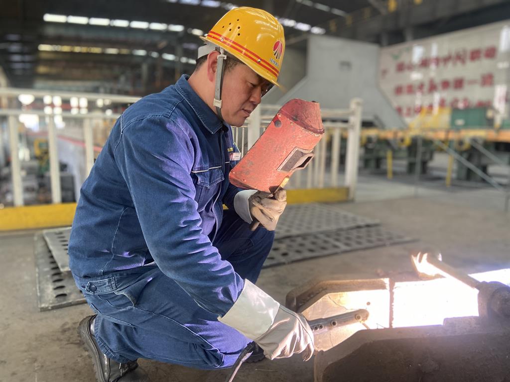 筑牢設備管理根基 護航生產(chǎn)穩(wěn)定運行 筑牢設備管理根基 護航生產(chǎn)穩(wěn)定運行