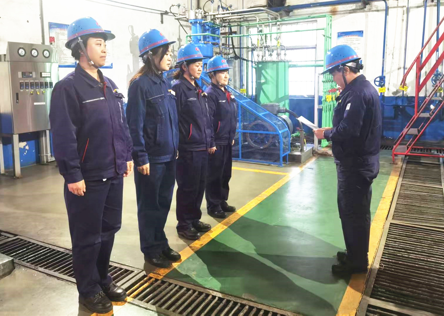 攻堅(jiān)四季度 保供顯擔(dān)當(dāng) 攻堅(jiān)四季度 保供顯擔(dān)當(dāng)