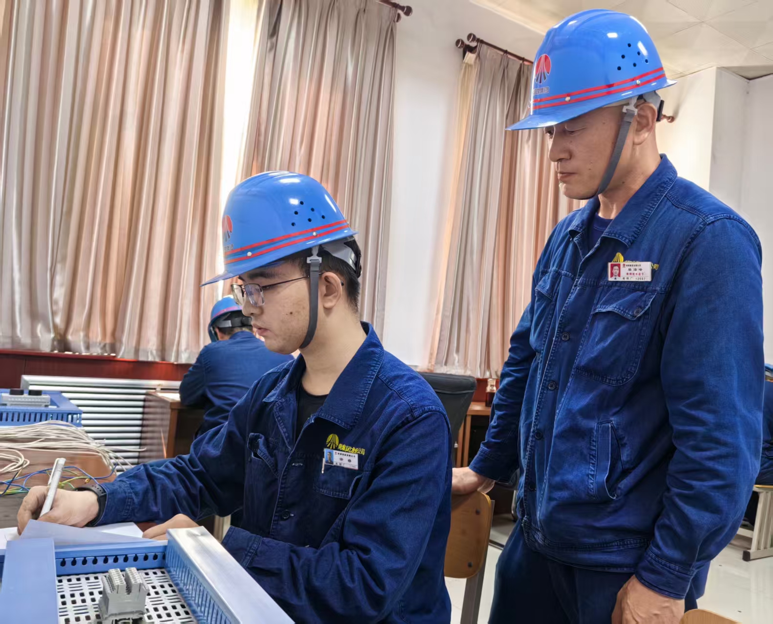 給人才“C位” 創發展“高位” 給人才“C位” 創發展“高位”