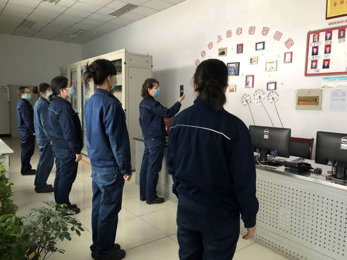 龍鋼公司員工線上培訓技能提升與降本增效實現雙豐收 龍鋼公司員工線上培訓技能提升與降本增效實現雙豐收