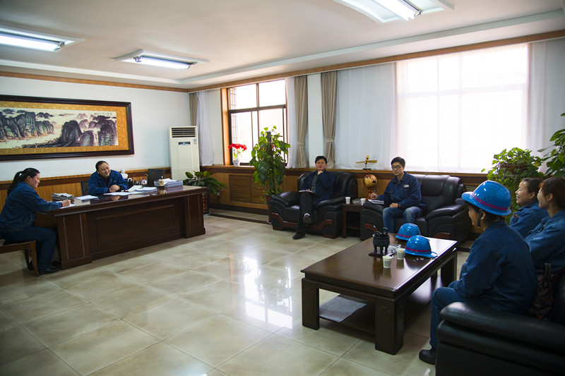 拓寬民主渠道 傾聽職工心聲 拓寬民主渠道 傾聽職工心聲